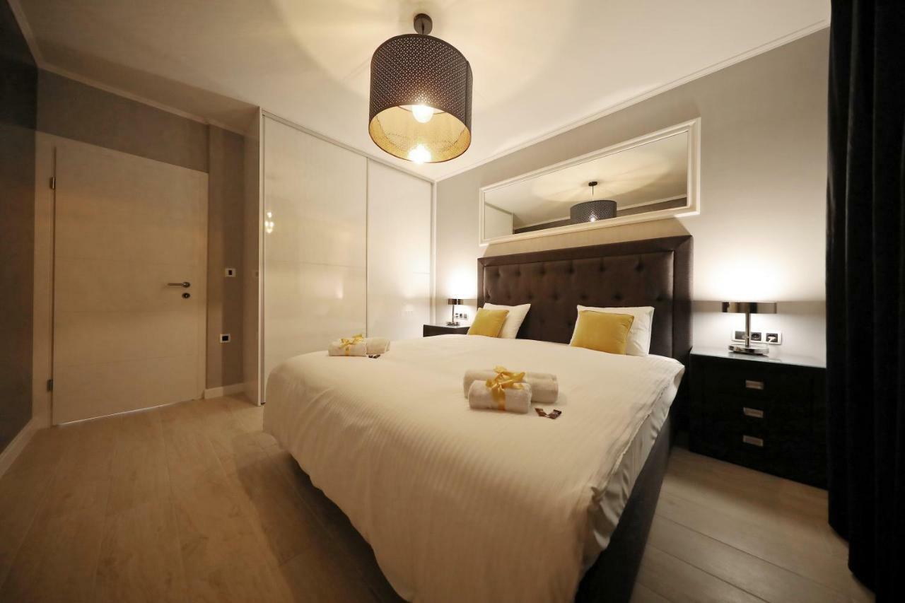 Marine Luxury Apartment